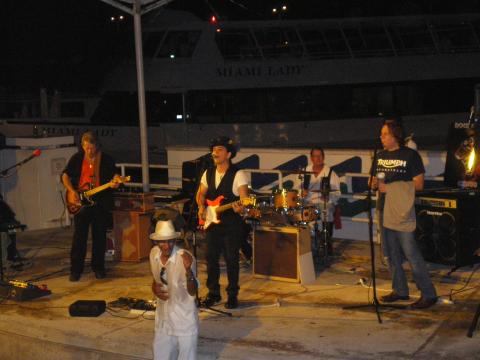 Free Concert at Bayside Market Place