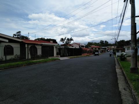 Neighborhood Houses Near Casa Lima Breakfast and Bed Hotel