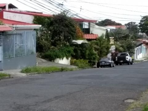 Neighborhood Houses Near Casa Lima Breakfast and Bed Hotel