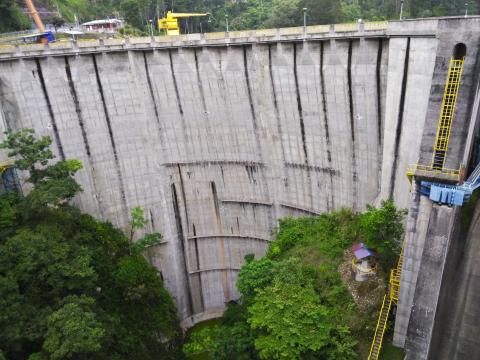 Here is a closer look at the Cashi Damn, Cashi, Costa Rica looking over the bridge.