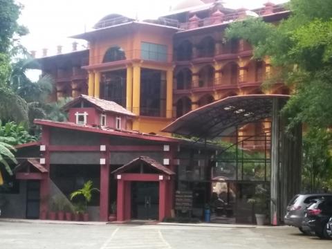 Hotel at the Entrance to Parque Nacional Manuel Antonio Park, Manuel Antonio, Costa Rica