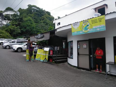 El Faro Hotel at the Entrance to Parque Nacional Manuel Antonio Park, Manuel Antonio, Costa Rica