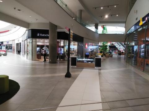 Mall Oxigeno Lower Floor Split