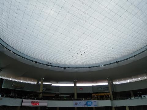 Mall Oxigeno Lower Floor Looking Up at the Ceiling