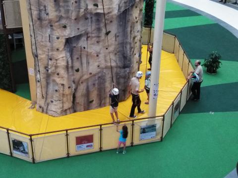 Mall Oxigeno 3rd Floor Rock Climb and Swings